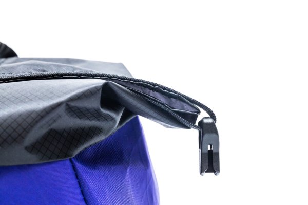 ロール時に隙間が出来ないように設計